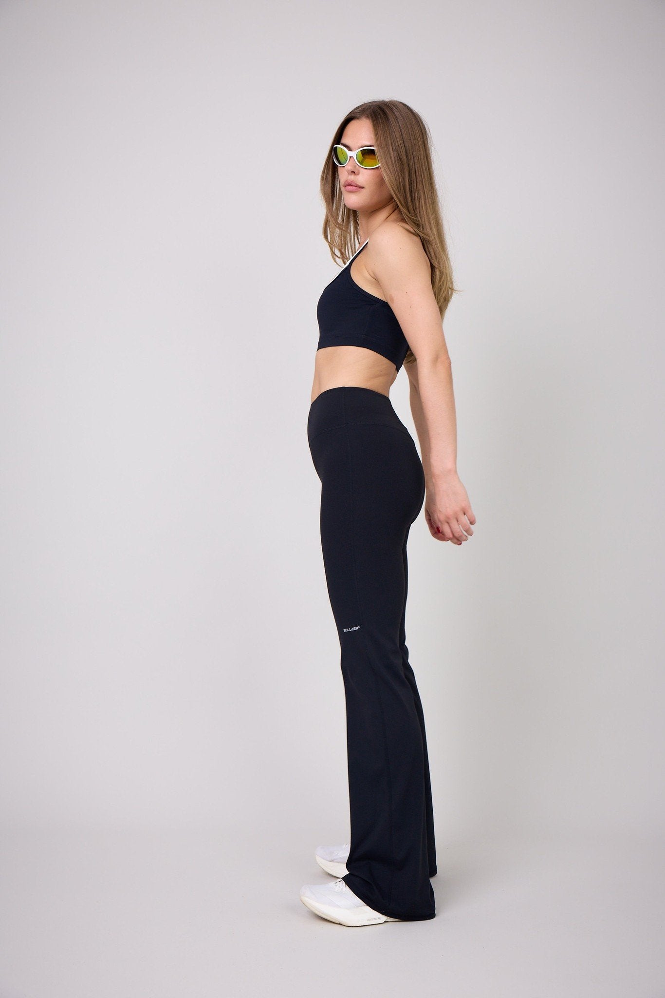 11GROUNDING FLARED PANT